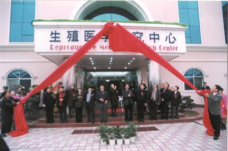 同卵双胞胎的dna是否相同，概率是多少
