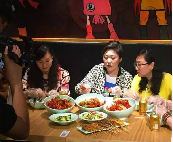 重庆五十多生找个愿意试管代怀的+借卵生子私立医院一般生几个